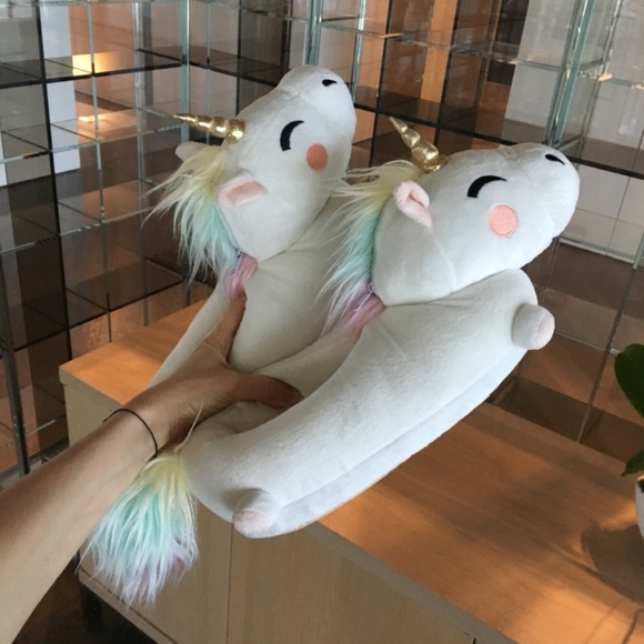 Unicorn Womens Light Up Plush Slippers with Remote - Picture 6 of 8